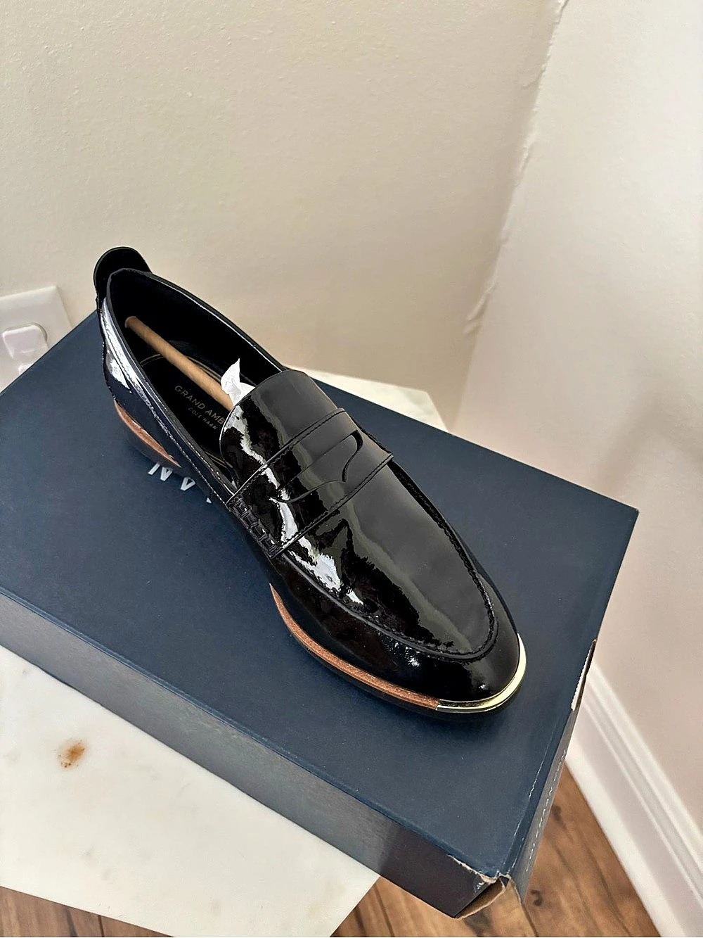 Cole Haan Grand Ambition Black Patent Leather Penny Loafers Gold Toe | Sz 8 | NW